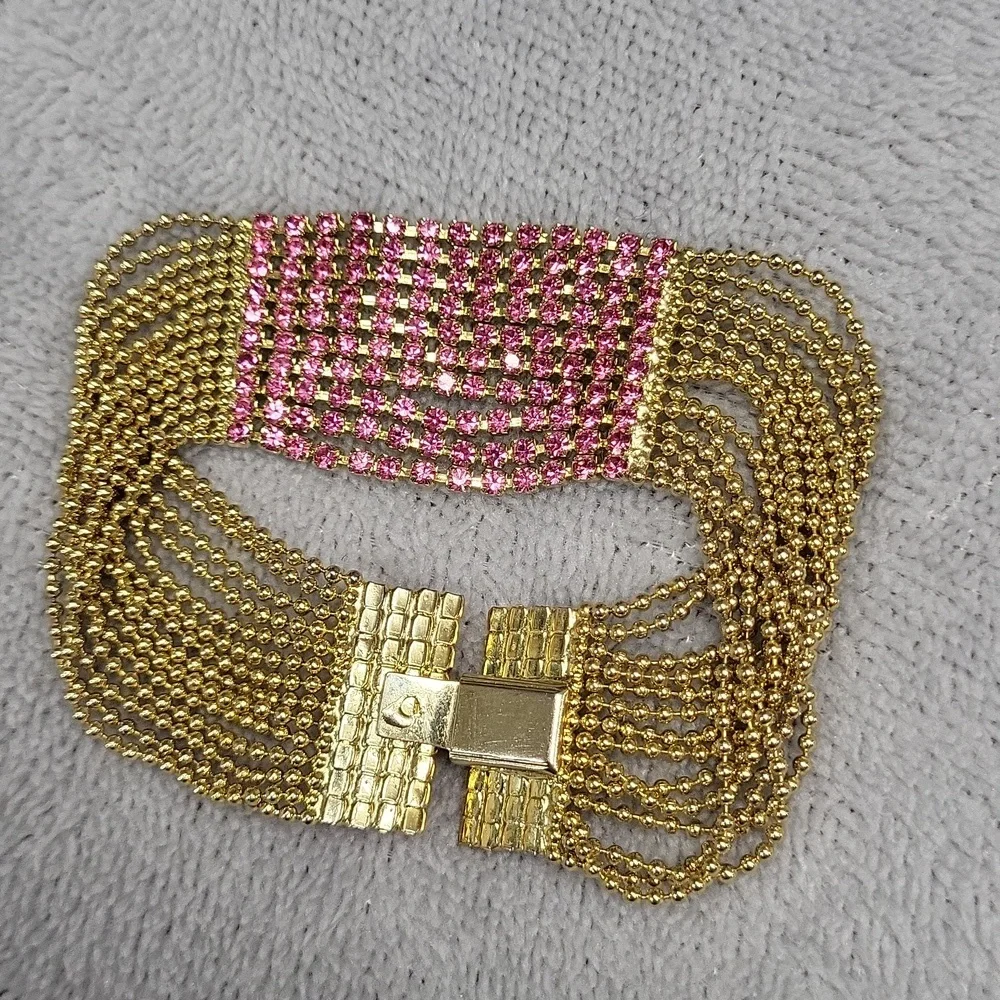 Pink Crystals & Goldtone Vintage Bracelet 💗 Like New Condition - Picture 3 of 9